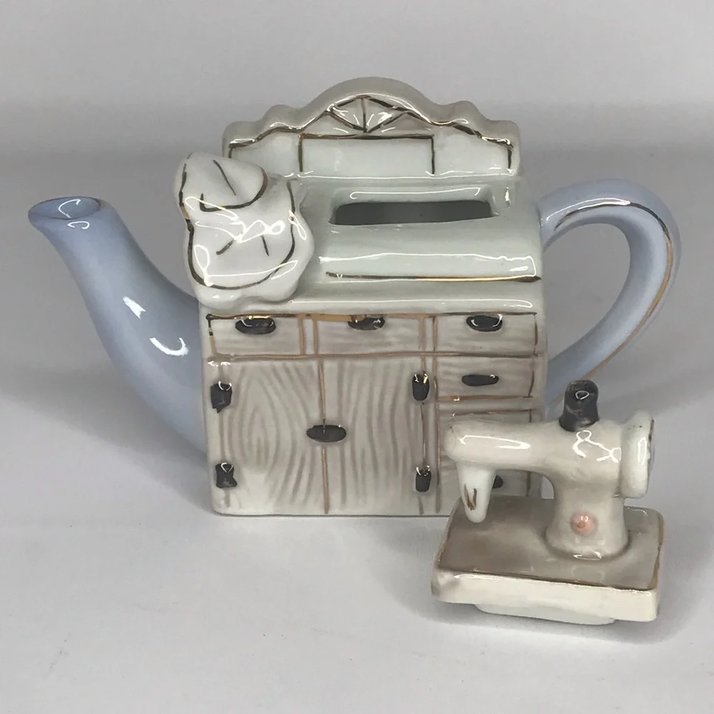 Trinket Box Mini Tea Pot‎ Sewing Machine Cabinet With Lid Porcelain Collectible